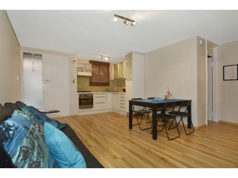 Unit 4a/49 Herdsman Parade, Wembley WA 6014