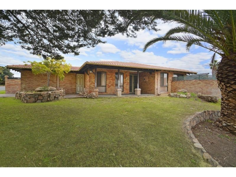 5 Moffat Place, Warwick WA 6024