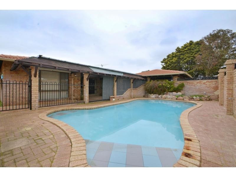 5 Moffat Place, Warwick WA 6024