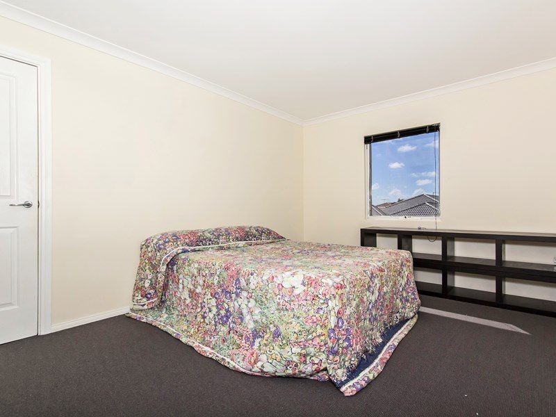 2 Knutsford Crescent, Port Kennedy WA 6172