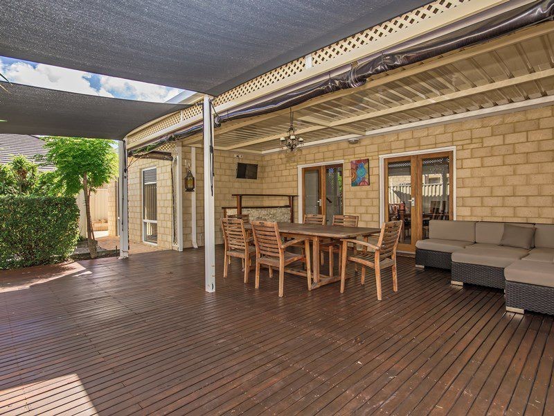 2 Knutsford Crescent, Port Kennedy WA 6172