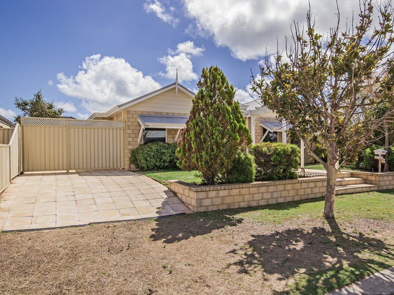 2 Knutsford Crescent, Port Kennedy WA 6172