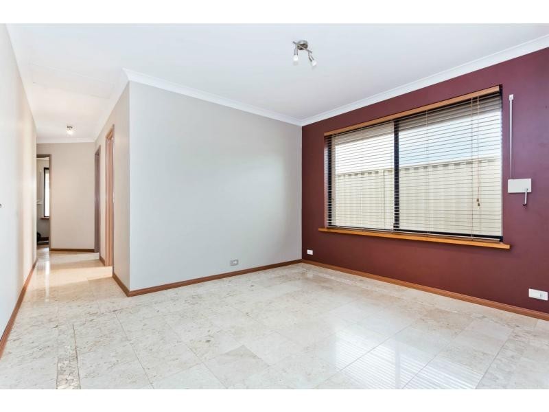2 Winston Way, Madeley WA 6065