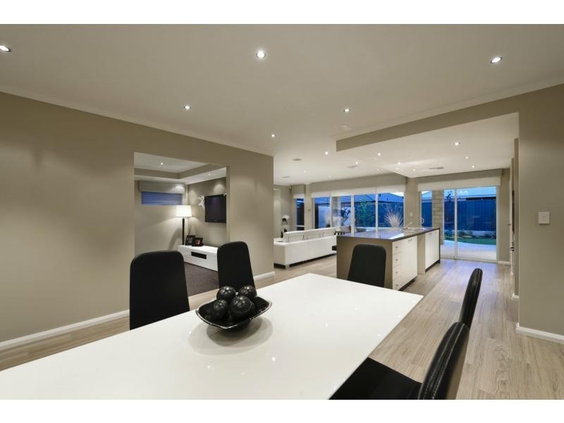 8 Strathmore Close, Baldivis WA 6171