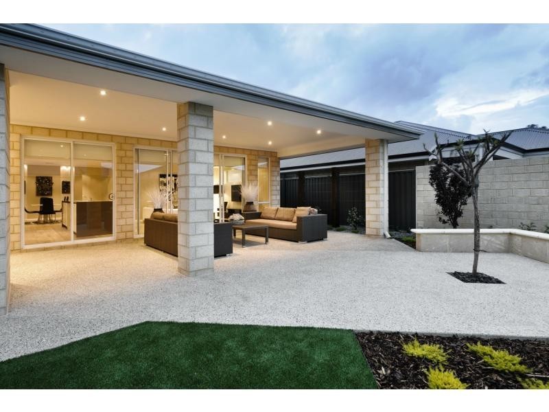 8 Strathmore Close, Baldivis WA 6171