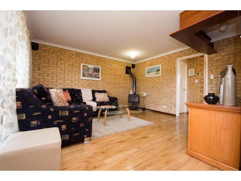 7 Rae Place, Leeming WA 6149