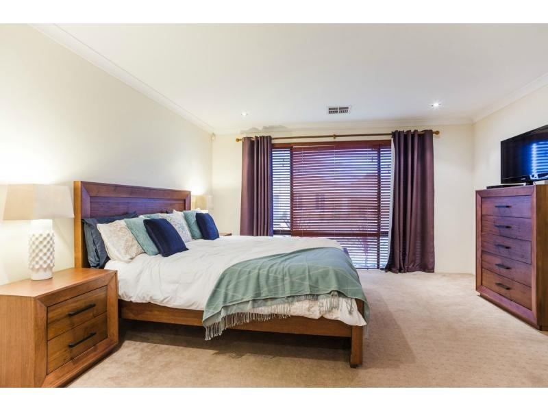 42 Wicklow Circle, Darch WA 6065