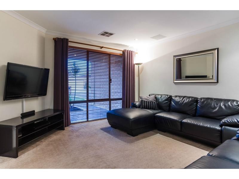 42 Wicklow Circle, Darch WA 6065