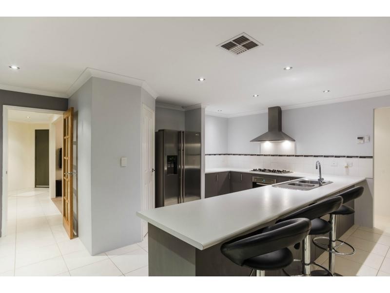 42 Wicklow Circle, Darch WA 6065