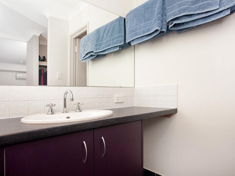 67 Yandella Promenade, Tapping WA 6065