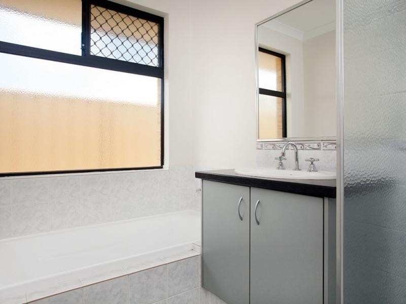 67 Yandella Promenade, Tapping WA 6065