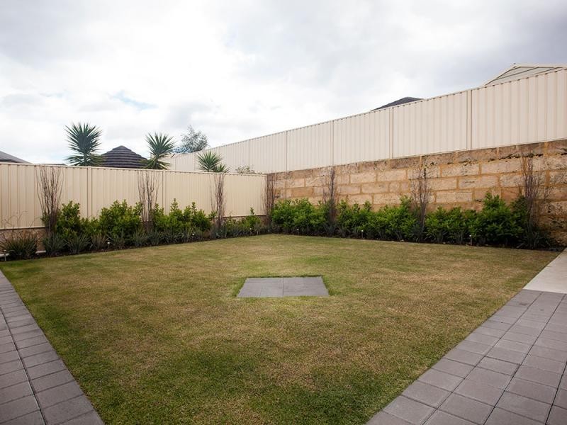 67 Yandella Promenade, Tapping WA 6065