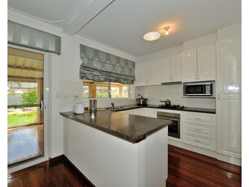 7 Ledgard Street, Rockingham WA 6168