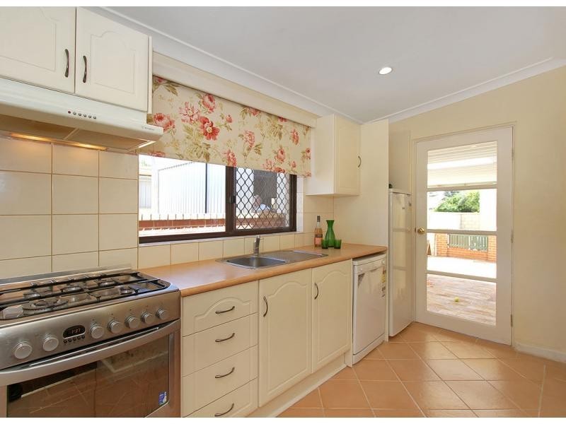 4 Cowie Place, Dianella WA 6059