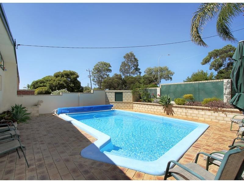 4 Cowie Place, Dianella WA 6059