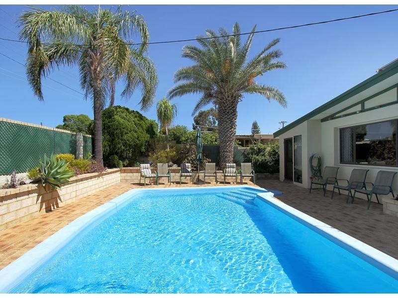 4 Cowie Place, Dianella WA 6059