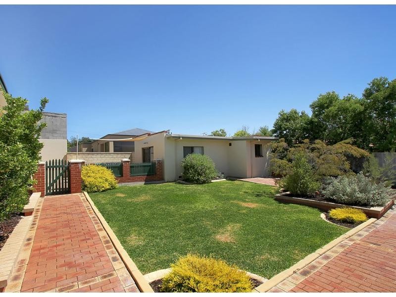 4 Cowie Place, Dianella WA 6059