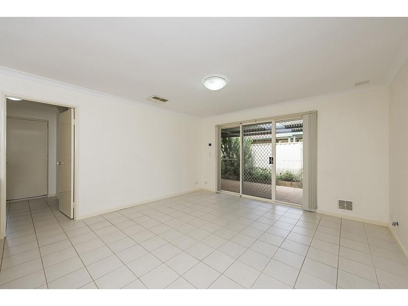 5 Hood Court, Port Kennedy WA 6172