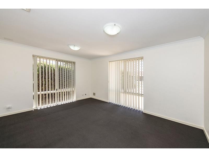 5 Hood Court, Port Kennedy WA 6172