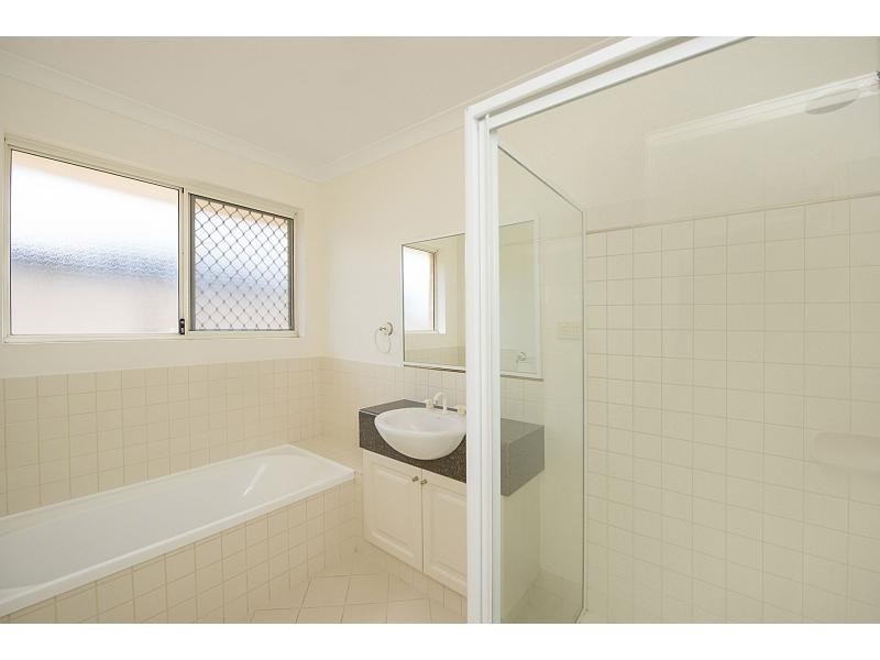 5 Hood Court, Port Kennedy WA 6172