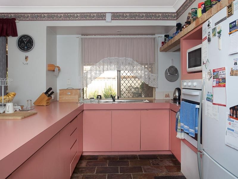 8 Sharpe Close, Waikiki WA 6169