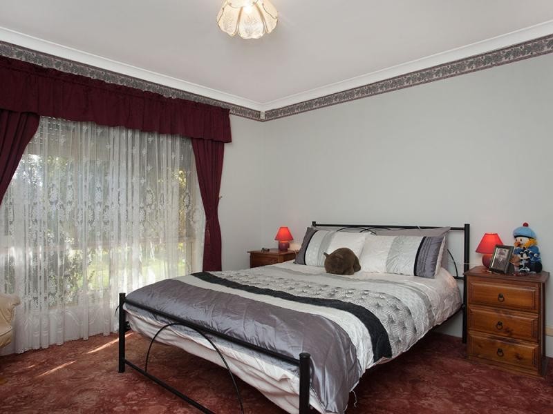 8 Sharpe Close, Waikiki WA 6169