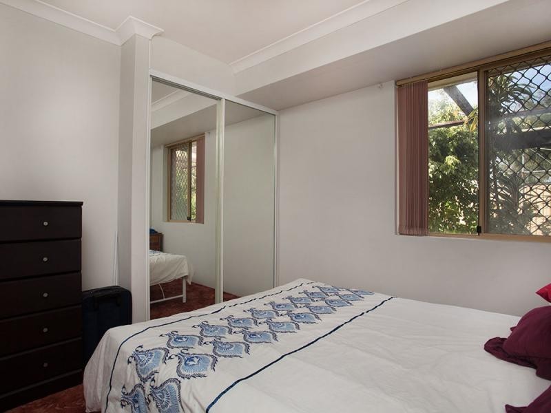 8 Sharpe Close, Waikiki WA 6169