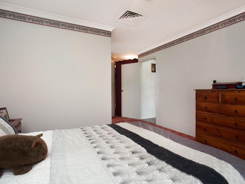 8 Sharpe Close, Waikiki WA 6169