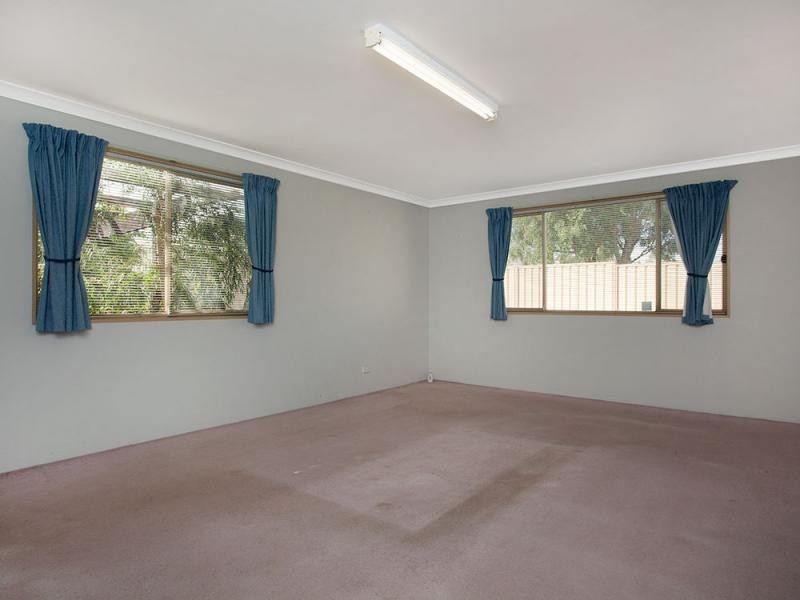 8 Sharpe Close, Waikiki WA 6169