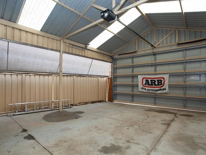 8 Sharpe Close, Waikiki WA 6169