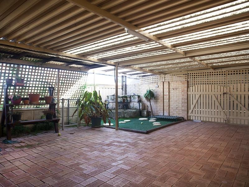 8 Sharpe Close, Waikiki WA 6169