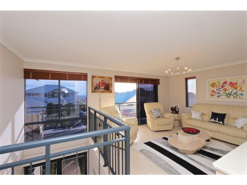 16 Bantry Bend, Mindarie WA 6030