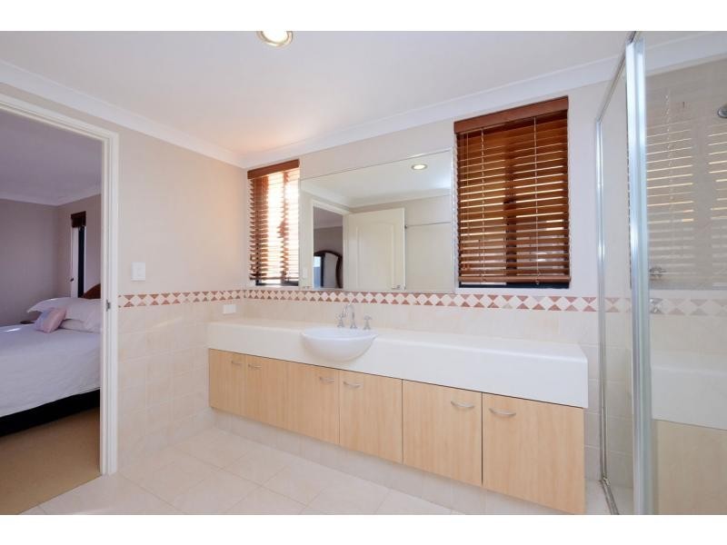 16 Bantry Bend, Mindarie WA 6030
