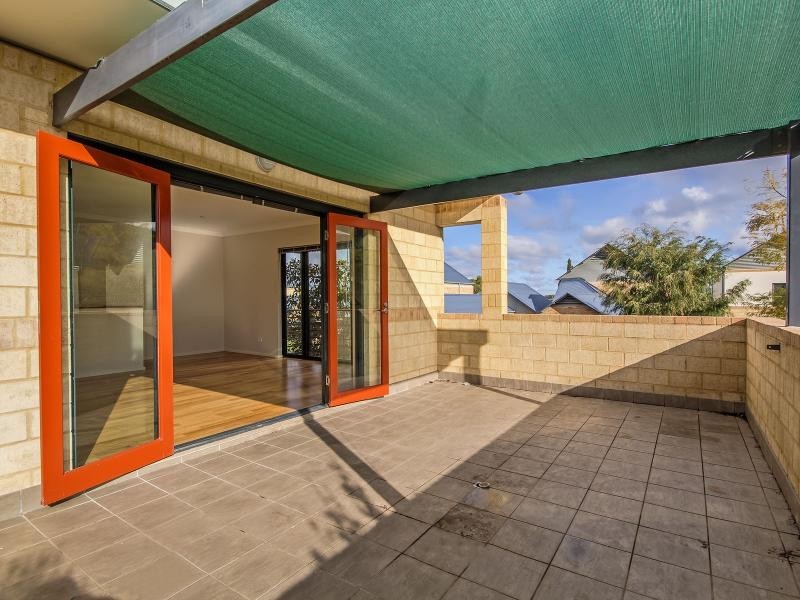 1/3 Sloan Street, Rockingham WA 6168