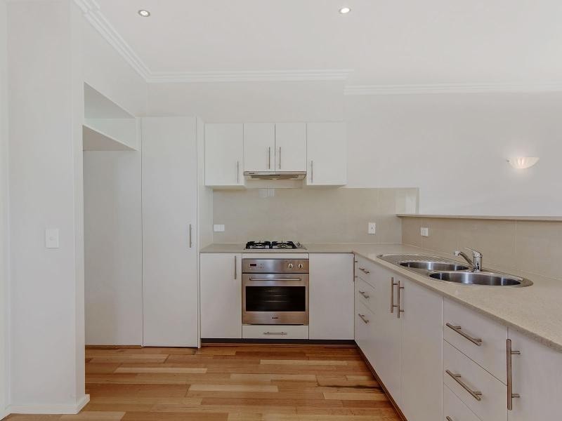 1/3 Sloan Street, Rockingham WA 6168