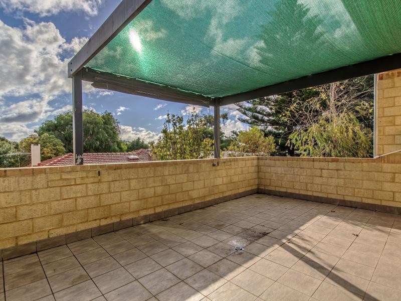 1/3 Sloan Street, Rockingham WA 6168