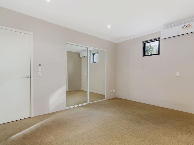 1/3 Sloan Street, Rockingham WA 6168