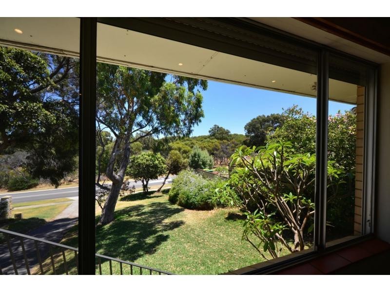 119 Elliott Road, Karrinyup WA 6018