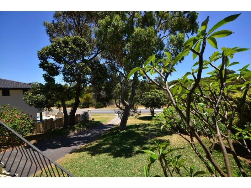 119 Elliott Road, Karrinyup WA 6018