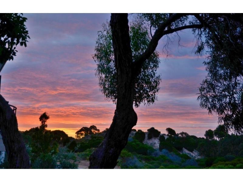 119 Elliott Road, Karrinyup WA 6018