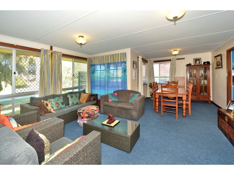 61 Crystaluna Drive, Golden Bay WA 6174