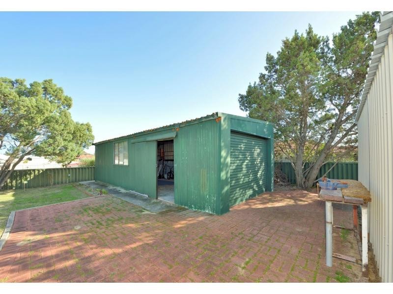 61 Crystaluna Drive, Golden Bay WA 6174