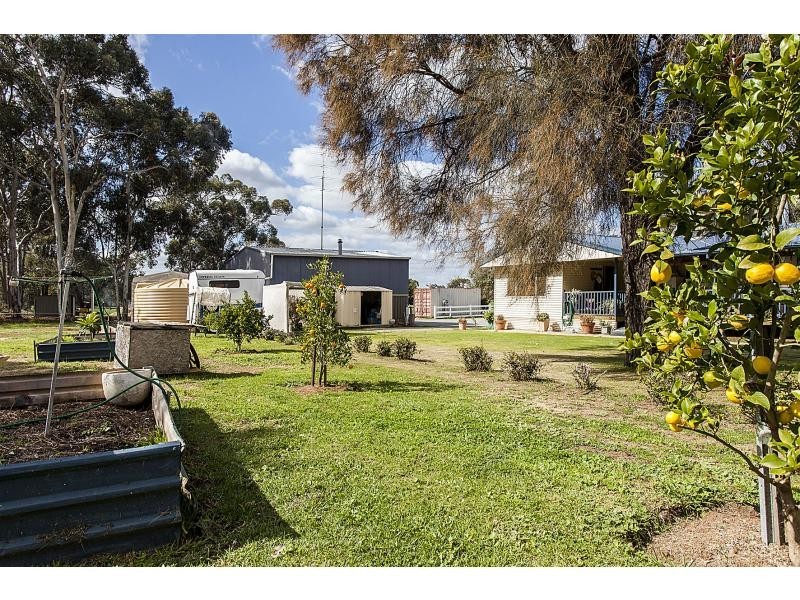 L21 Biasin Road, Bakers Hill WA 6562