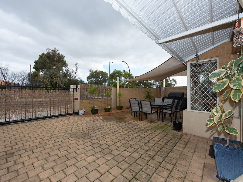 2A Davilak Street, Como WA 6152