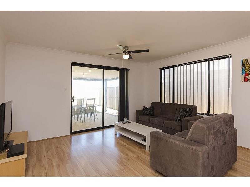 4 Mansfield Avenue, Butler WA 6036