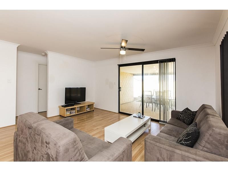 4 Mansfield Avenue, Butler WA 6036