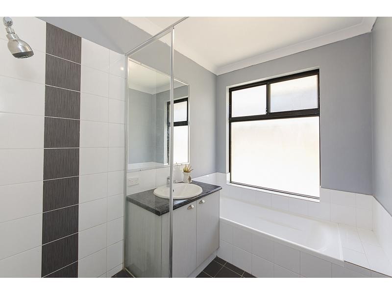 4 Mansfield Avenue, Butler WA 6036