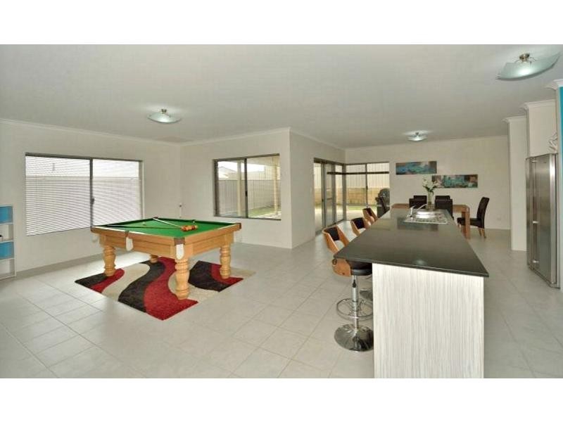 181 Pebble Beach Boulevard, Meadow Springs WA 6210