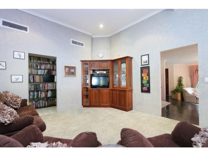 7 Hillview Rise, Cooloongup WA 6168