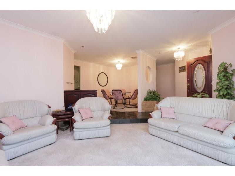 7 Hillview Rise, Cooloongup WA 6168